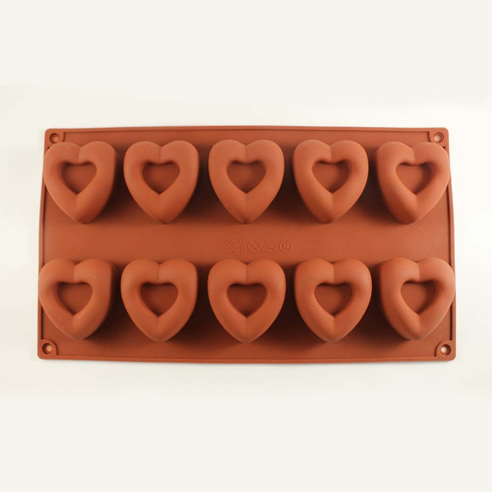 SILICONE MUFFIN MOULD – HEART - H00952