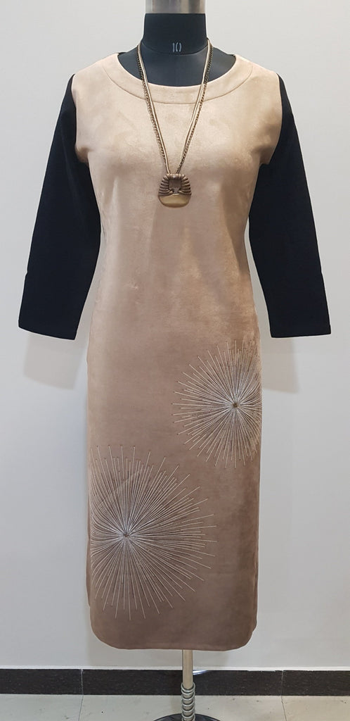 Woollen Kurti With Neckpiece - W00223 - ALL MY WISH